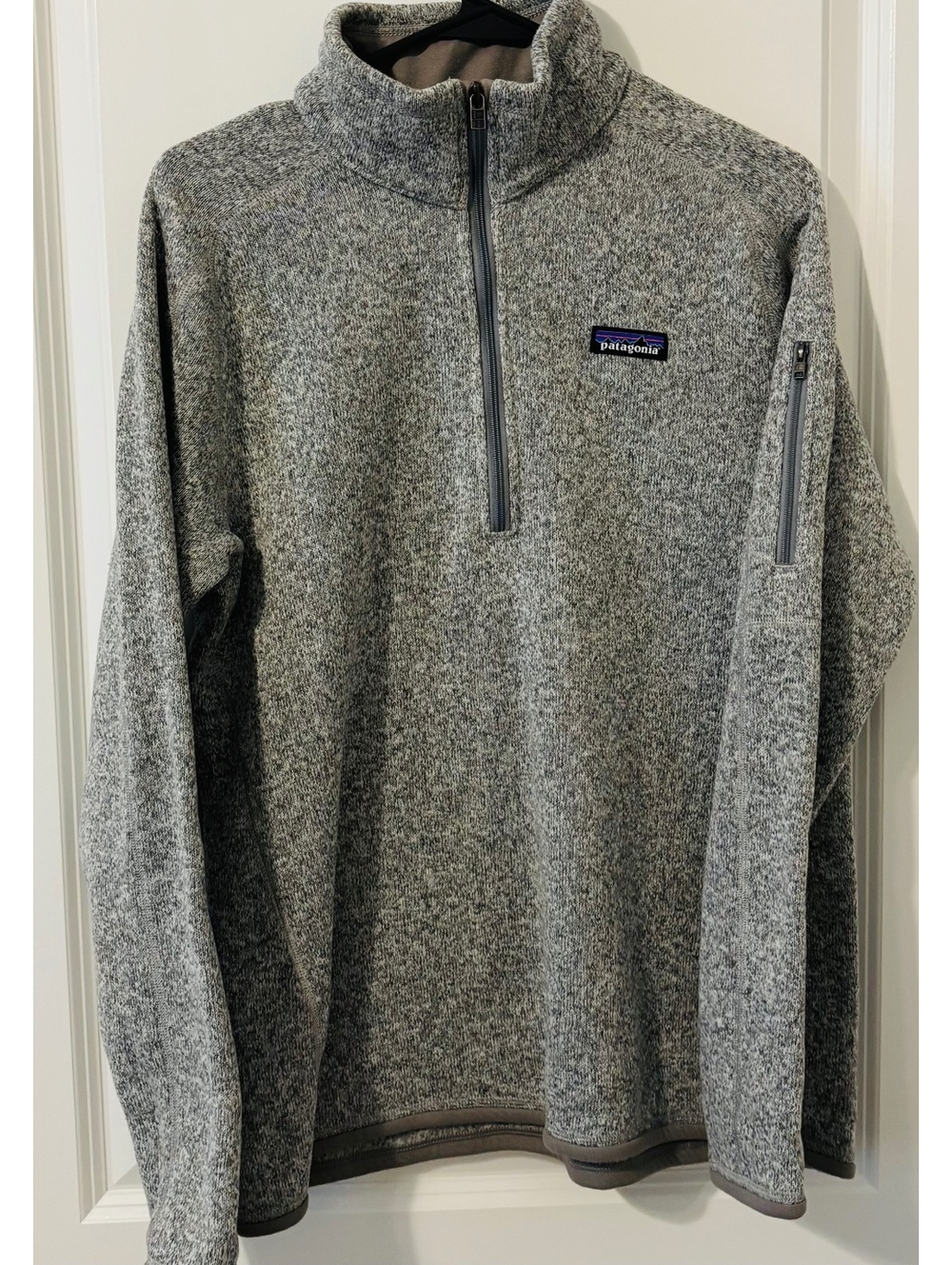 Woman Size Large Patagonia gray quarter-zip fleece pullover